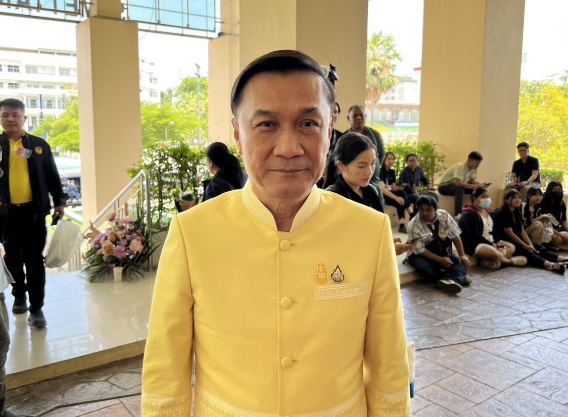 ‘ทรงศักดิ์’ เผย ‘สส.บึงกาฬ ภูมิใจไทย’ ยังทำหน้าที่สส.ได้ หลัง ‘กกต.’ แจกใบดำ – ใบแดง