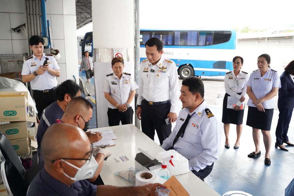 “BKS” ตรวจเข้มสารเสพติดพขร.รถโดยสารบริษัท-รถร่วมฯ สร้างความเชื่อมั่นปชช. ยกระดับความปลอดภัยขนส่งสาธารณะ