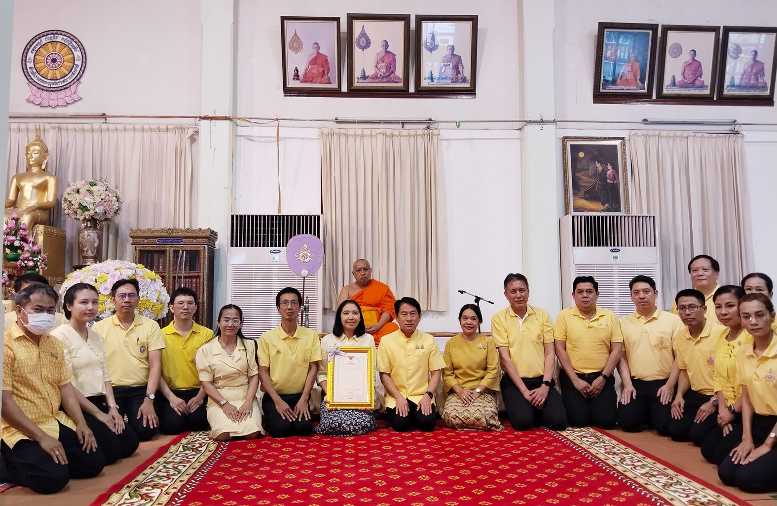 สุพรรณบุรีมอบโฉนดที่ดินให้แก่วัดร้างเพื่อเฉลิมพระเกียรติพระบาทสมเด็จพระเจ้าอยู่หัว 