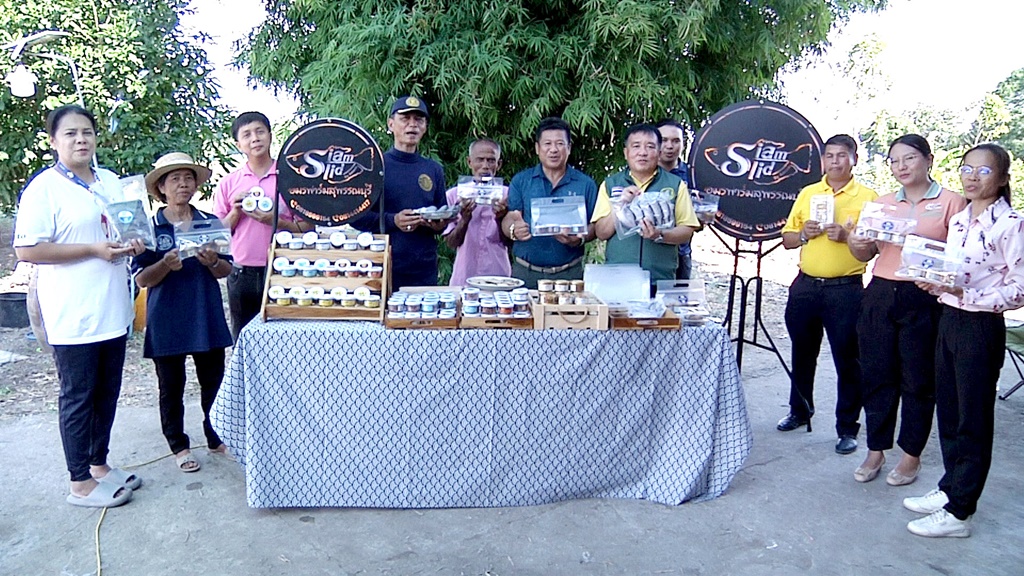 สุพรรณบุรีพลิกวิกฤตโควิด เลี้ยงปลาสลิดแปรรูป สร้างรายเดือนละกว่า 1 แสนบาท