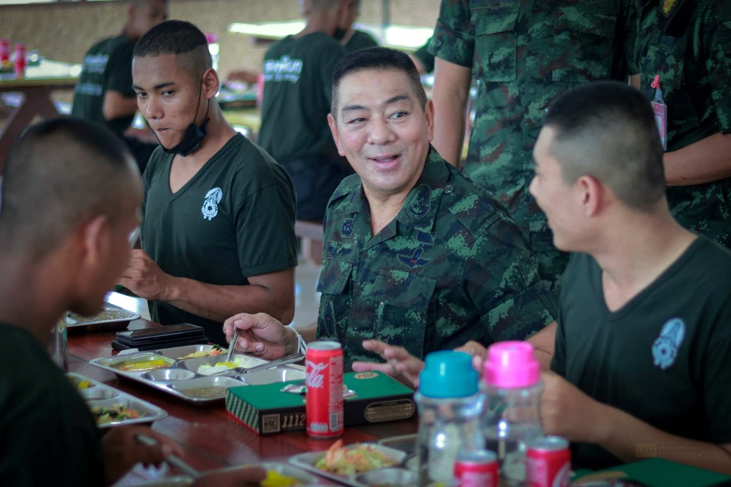 มทภ.4 ตรวจเยี่ยมหน่วยฝึกทหารใหม่กองพันทหารช่างภายในค่ายอภัยบริรักษ์ 