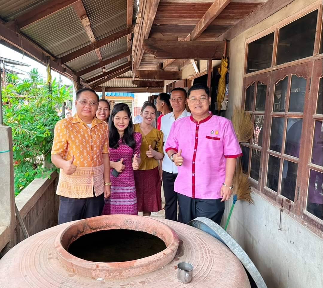 นอภ.เมืองยโสธร ลงพื้นที่ติดตามชุมชนกักเก็บน้ำฝนไว้อุปโภคบริโภค ป้องกันขาดแคลนน้ำฤดูแล้ง