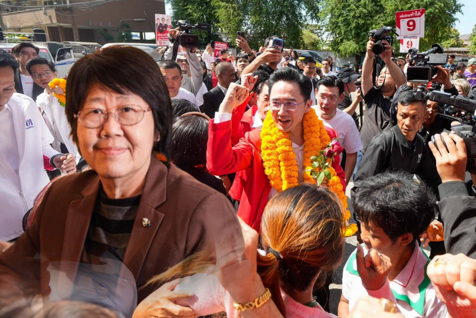 "รสนา"ฟาดเพื่อไทยประชานิยมไร้สติ!! ข้องใจ "กกต."ปล่อยผ่านนโยบายแจกเงินล้านวัยละ 9 คน ได้ไง!?