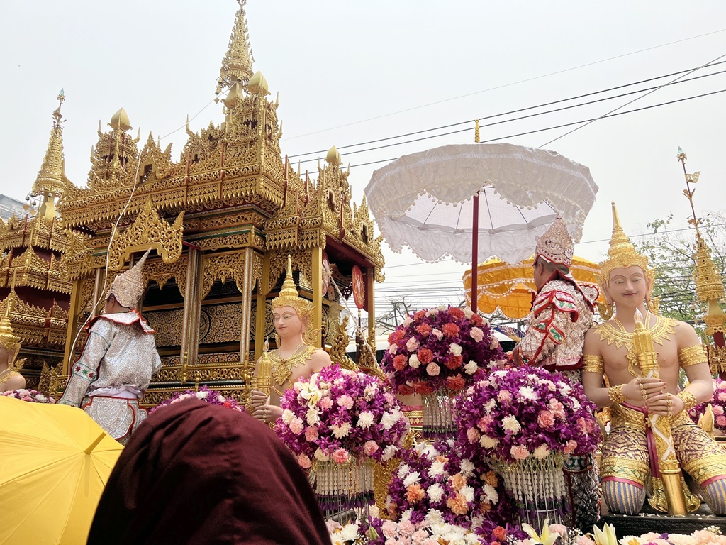 ยิ่งใหญ่!! ถวายเพลิงสรีระ "ครูบาแสงหล้า" ชาวพุทธไทย-รัฐฉานร่วมส่ง 