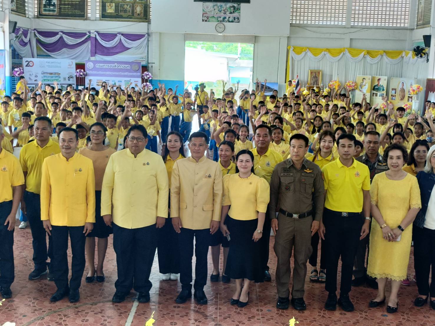 สนง.ขนส่งจังหวัดหนองคาย จัดโครงการเสริมสร้างทักษะและประสบการณ์ด้านความปลอดภัยทางถนนแก่เด็กและเยาวชน เฉลิมพระเกียรติ