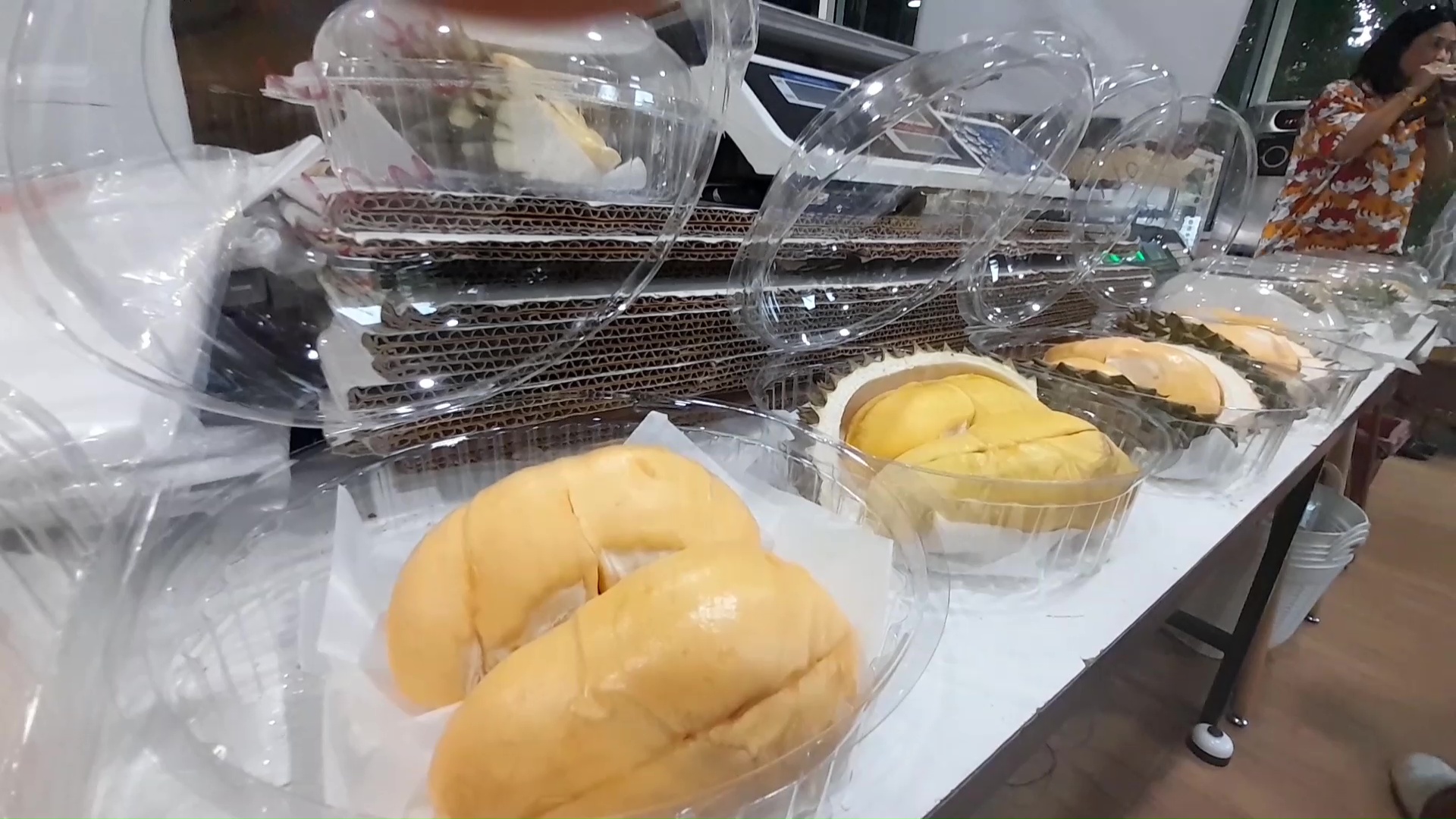 ฮือฮาคาเฟ่ทุเรียน รีสอร์ทดังจันทบุรี รับจบครบทุกสายพันธ์ในที่เดียว