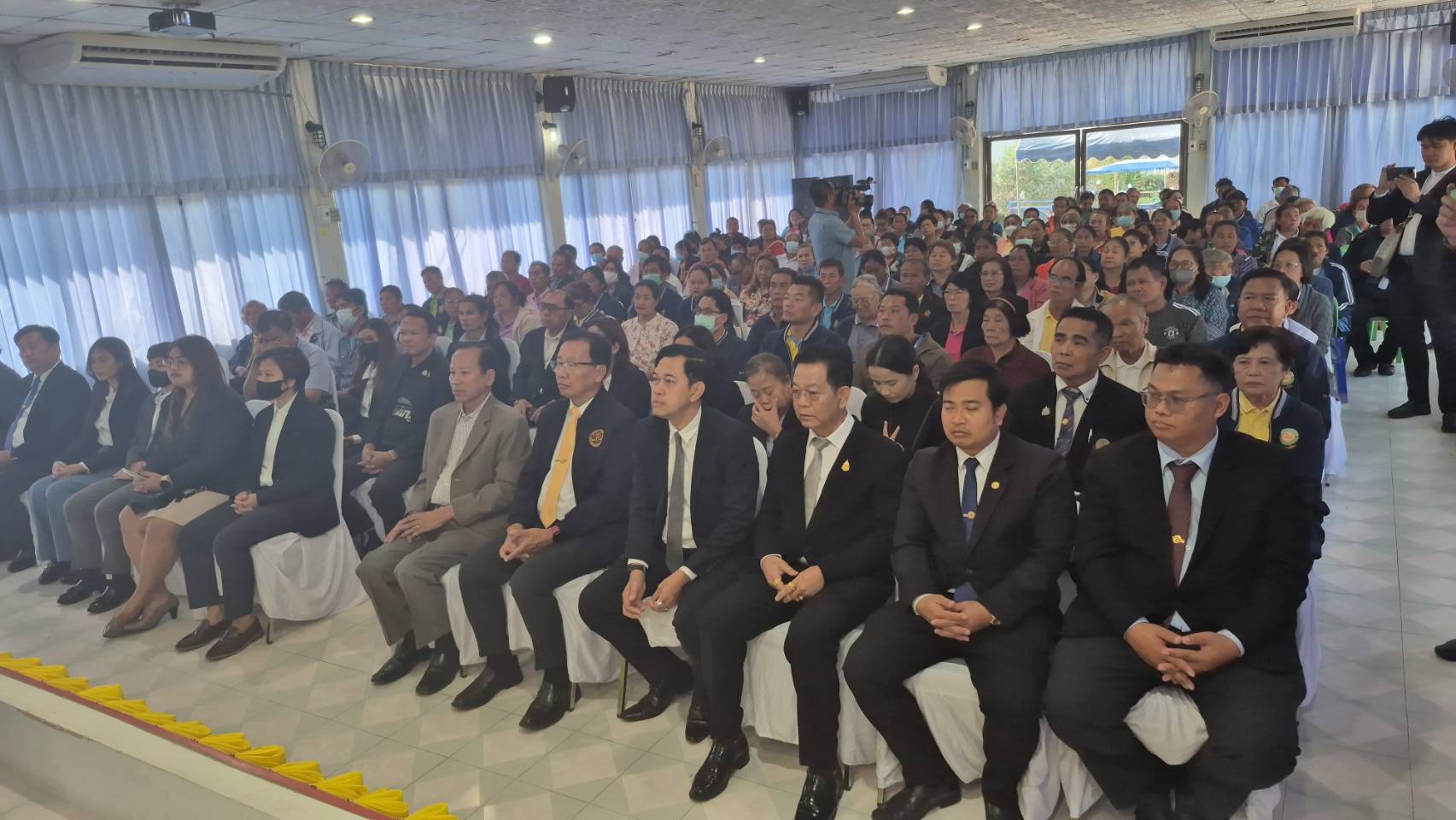 บุรีรัมย์ สภาทนายความฯนำทีมทนายอาสา รุดช่วยแรงงานถูกตุ๋น ไปออสเตรเลีย สูญ 20 ล.เหยื่อหวั่น ผตห.ใช้เส้นเคยเป็นอดีตนายก 
