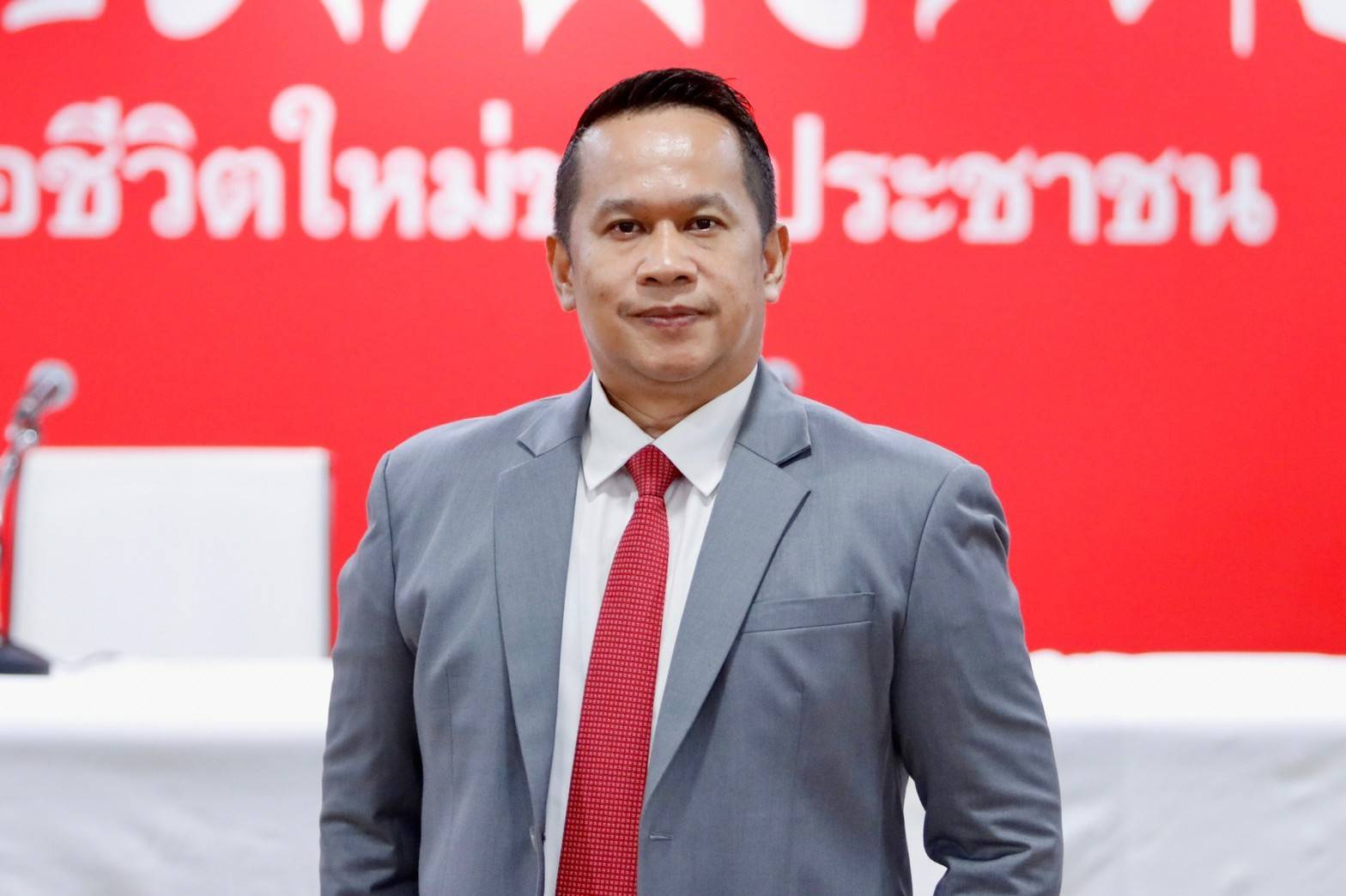 ไม่ทันใจ ! "เพื่อไทย"  ชี้ ยกเลิก พรก.ฉุกเฉิน ล่าช้าไม่ทันการณ์ 