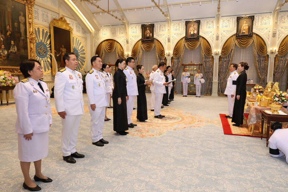 “ในหลวง-พระราชินี” พระราชทานพระบรมราชวโรกาสให้คณะบุคคลต่าง ๆ เฝ้าฯ ถวายพระพรชัยมงคล