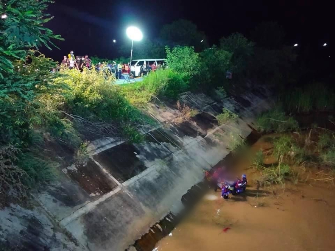 ลำพูน พบศพชายนิรนาม ลอยขึ้นอืดที่ฝายแม่น้ำลี้