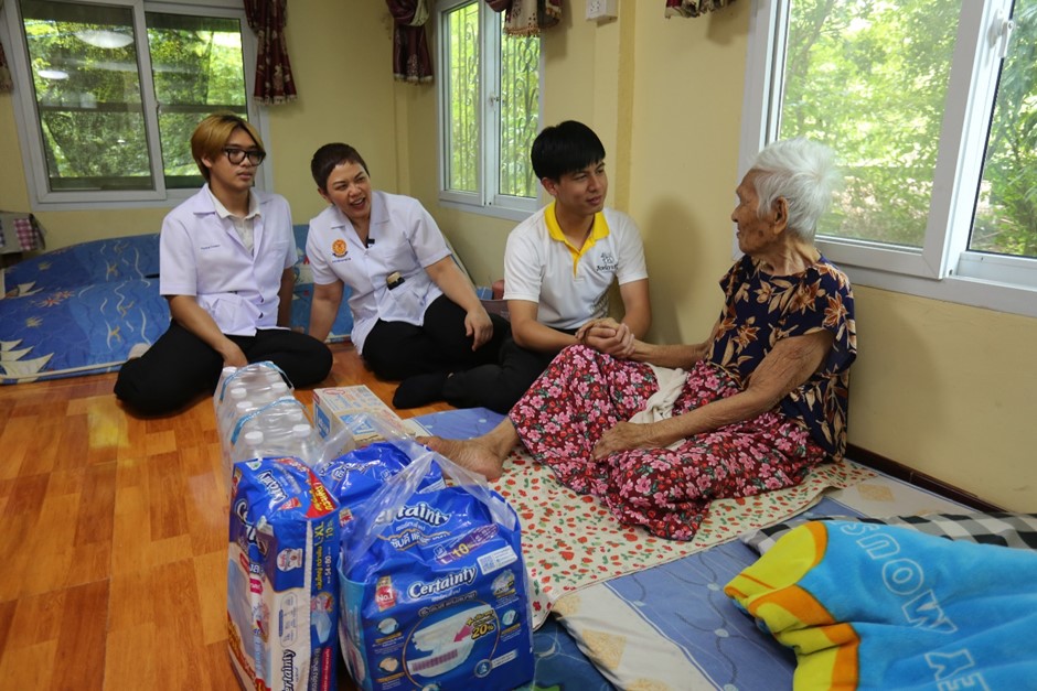 สิงห์อาสา จับมือ สหเวชศาสตร์ ม.ธรรมศาสตร์ ส่งนักศึกษา-อาจารย์-เจ้าหน้าที่ ลงชุมชนดูแลผู้สูงอายุ ผู้ป่วยติดเตียง ต่อเนื่องเป็นปีที่ 4