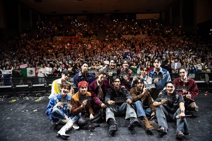 ฮอตข้ามทวีป !! 13 หนุ่ม PIT BABE บินข้ามโลกเซอร์วิสอินเตอร์แฟน MEXICO  จุดกระแสความรักทั่วละตินอเมริกา