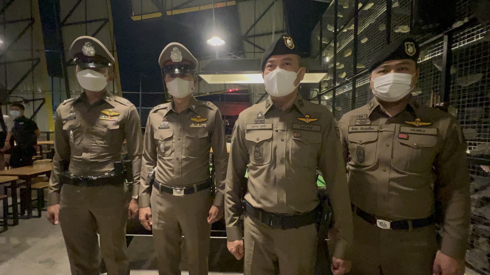 ตำรวจพัทยาตรวจสถานบริการป้องปรามเด็ก อาวุธ ยาเสพติด