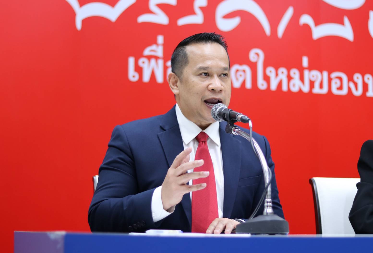 "อนุสรณ์" ติงปรับครม.ใหม่ ตอกย้ำธาตุแท้ "ประยุทธ์" หวังปั่นกระแสไล่ต้อนคนไปพรรคการเมืองใหม่