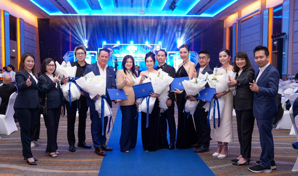 7 สุดยอดตัวแทนกรุงไทย-แอกซ่า ประกันชีวิต คว้ารางวัลตัวแทนยอดเยี่ยม จากเวทีมอบรางวัล “NAA ครั้งที่ 26 ประจำปี 2569”