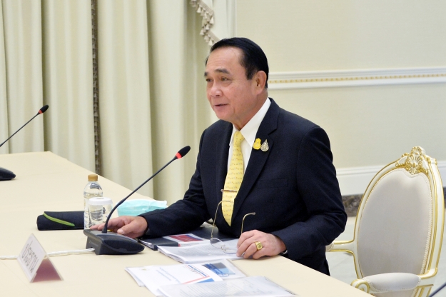 “บิ๊กตู่” สั่งทุกจังหวัดบริหารฉีดวัคซีนตามความสมัครใจปชช. เล็งใช้ระบบลงทะเบียนออนไลน์