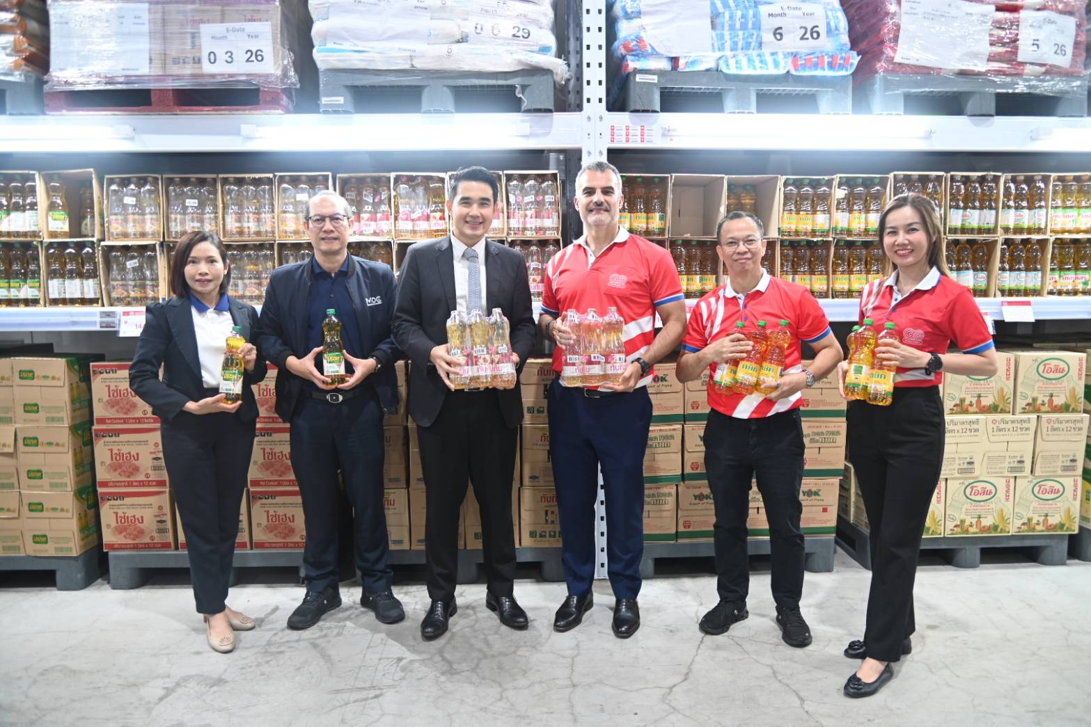 พาณิชย์คุมเข้มน้ำมันปาล์มขวด พบขายไม่เกิน 50 บาท เดินหน้าลดค่าครองชีพทั่วประเทศ