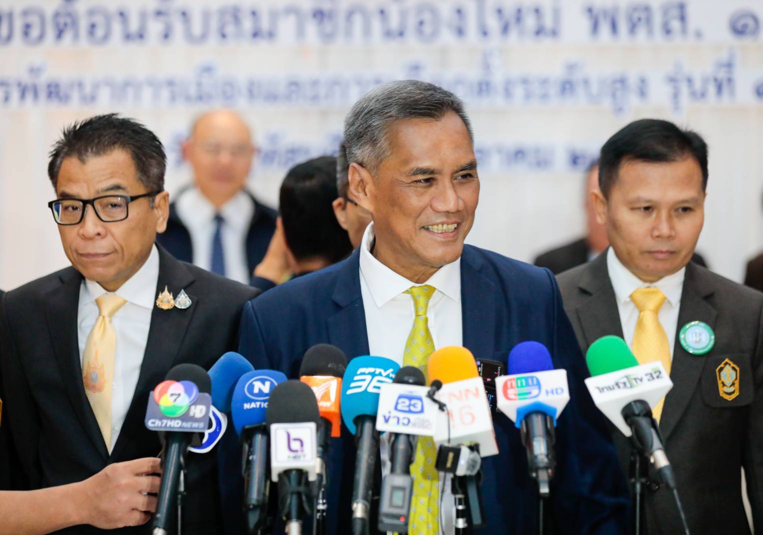 "กกต." รับคำร้อง "ทักษิณ" ครอบงำเพื่อไทยไว้พิจารณา ย้ำต้องให้ความเป็นธรรมทุกฝ่าย