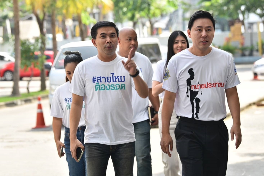 "ทนายตั้ม-เอก สายไหมต้องรอด" นำพยานปากเอก "ดิไอคอน" เข้าให้ข้อมูลลับ ปมจ่ายสินบน "บิ๊กดีเอสไอ"