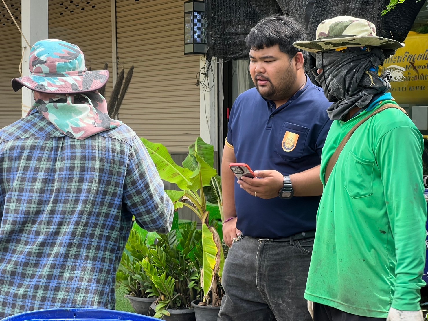 เทศบาลเมืองศรีสะเกษเร่งลอกคลองระบายน้ำที่อุดตันป้องกันน้ำท่วม