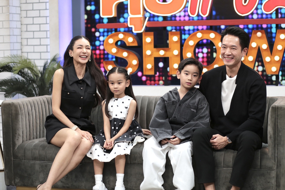 รักแรกและรักเดียว เนย โชติกา ควงสามี อาร์ม จันทร์สิริ และลูกๆ น้องอคิณ-น้องลลิล เปิดชีวิตครอบครัวสุดอบอุ่น