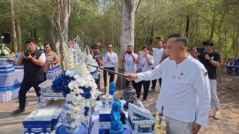 ผู้ว่าฯ สิงห์บุรี นำบวงสรวง “เจ้าแม่ละอองสำลี–เจ้าพ่อเสือ” เสริมสิริมงคลงานทวารวดี 