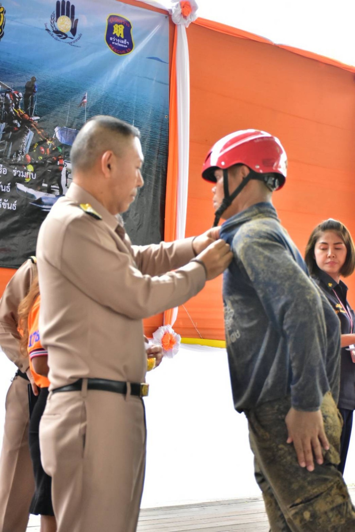 ประดับเครื่องหมาย กู้ภัยปฏิบัติการพิเศษ หลักสูตร  (Sawang Special Rescue : SSR) 