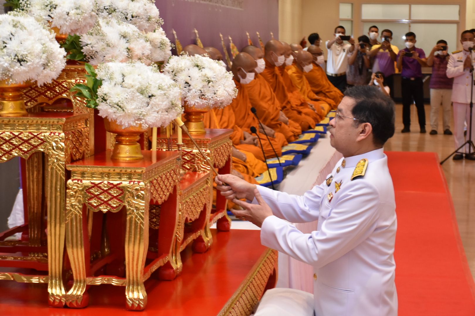 พังงาทำบุญตักบาตรถวายพระราชกุศลเนื่องในโอกาสวันเฉลิมพระชนมพรรษาสมเด็จพระราชินี  