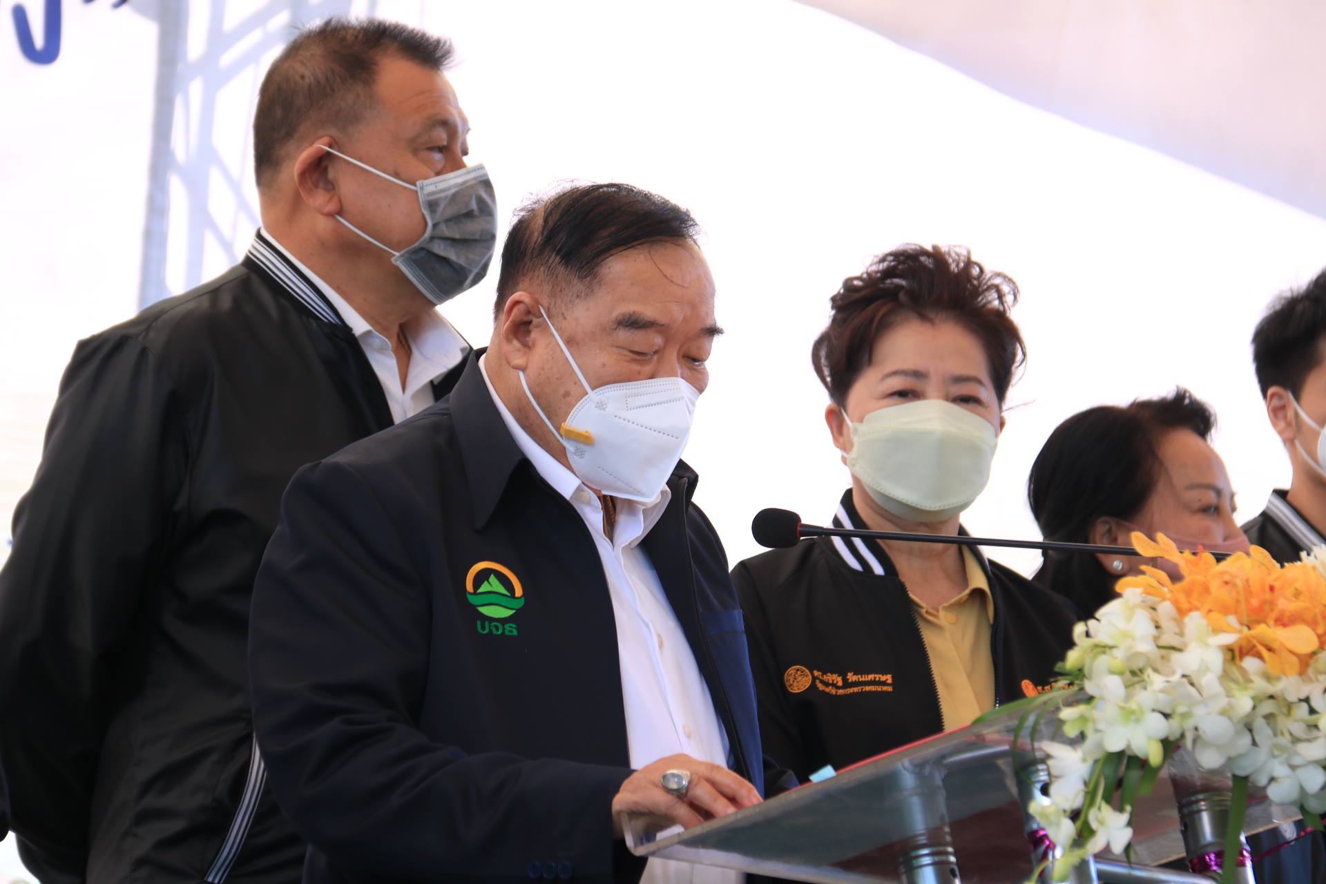 “ลุงป้อม” ลุยโคราช มอบของขวัญปีใหม่ ให้เกษตรกรมีที่ดินทำกิน สั่ง บจธ. ช่วยทุกพื้นที่ทั่วประเทศ