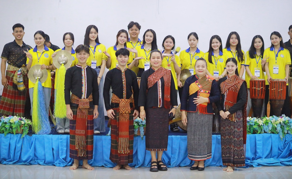 ม.กาฬสินธุ์ เปิดบ้านต้อนรับนักศึกษาเวียดนาม จัดเวิร์คชอปดนตรีและศิลปะการแสดงพื้นบ้านอีสาน 