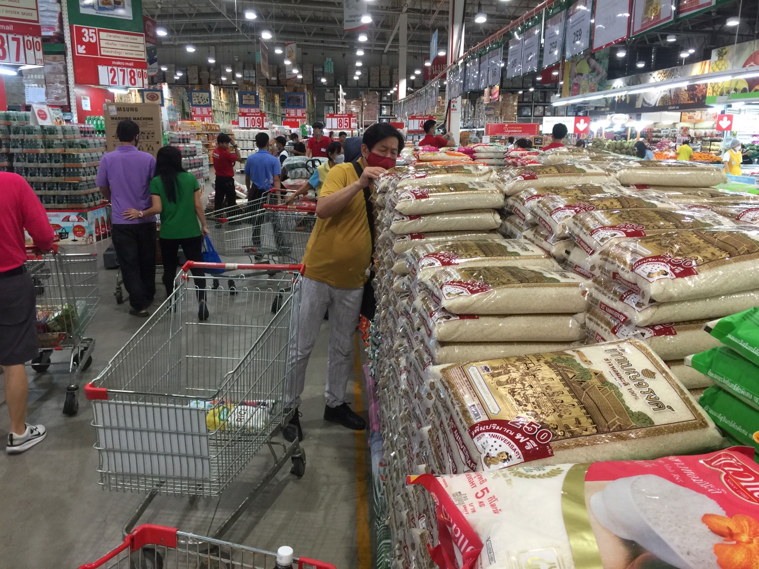 “แม็คโคร”ย้ำสินค้าเพียงพอความต้องการทั้งอาหารสด-แห้ง ไม่ต้องกักตุนรับโควิด-19    