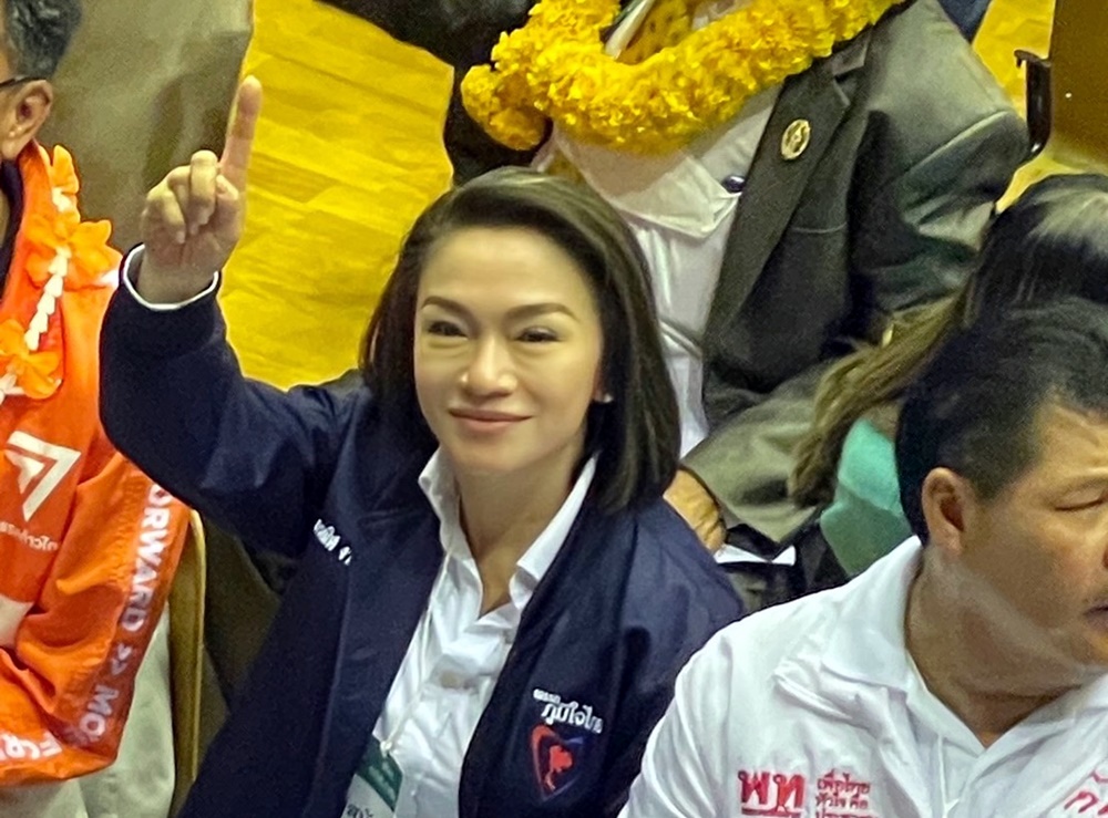 "กรณิศ" ยิ้มรับเบอร์ 1 เลขมงคลนำโชคขอเป็นที่ 1 ในใจชาว "วัฒนา-คลองเตย"