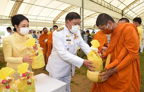 ผู้ว่าฯกทม.นำคณะผู้บริหาร-ขรก.ร่วมกิจกรรมเฉลิมพระเกียรติ ณ ท้องสนามหลวง