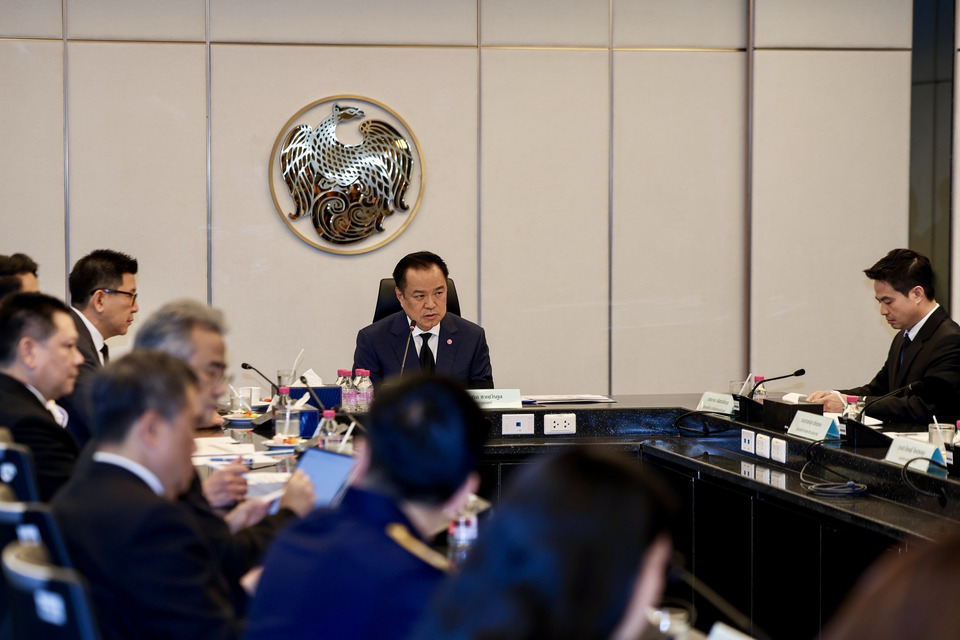 "นายกฯ" ประชุมเยียวยาผู้ประสบภัยภาคใต้ เตรียมมาตรการพักชำระหนี้-สินเชื่อดอกเบี้ย 0% ช่วยผู้ประกอบการ เร่งประสาน "ประกันภัย" จ่ายเงินชดเชย