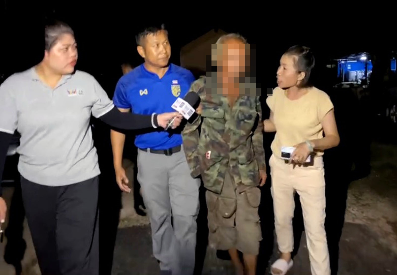 เฒ่า74หึงโหดรุ่นน้องลวนลามเมียสาวต่อหน้าใช้ค้อนตีหัวยุบฟันซ้ำเละเลือดสาดดับอนาถ