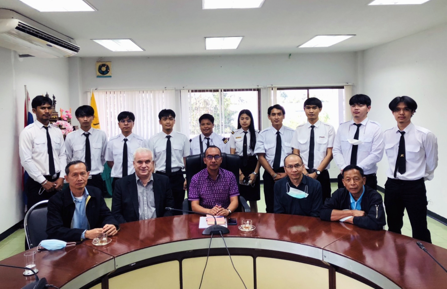 สถาบันการบิน มทร.กรุงเทพ ส่งนศ. On the job training                     ฝึกซ่อมอากาศยานปฏิบัติจริง
