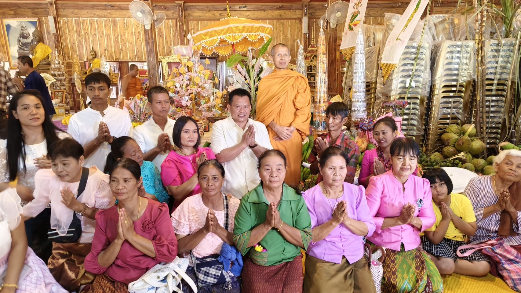 กฐินสามัคคี วัดสำโรงเกียรติ ได้จัตตุปัจจัยเป็นเงินสดจำนวน 647,999 บาท