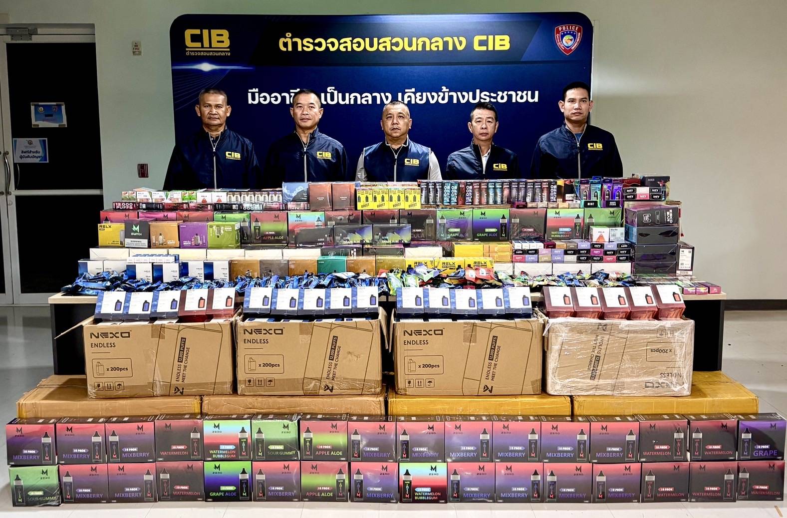 ตร.ปคบ. ทลายโกดังบุหรี่ไฟฟ้า ย่านสายไหม ยึดของกลางมูลค่า 10 ล้านบาท