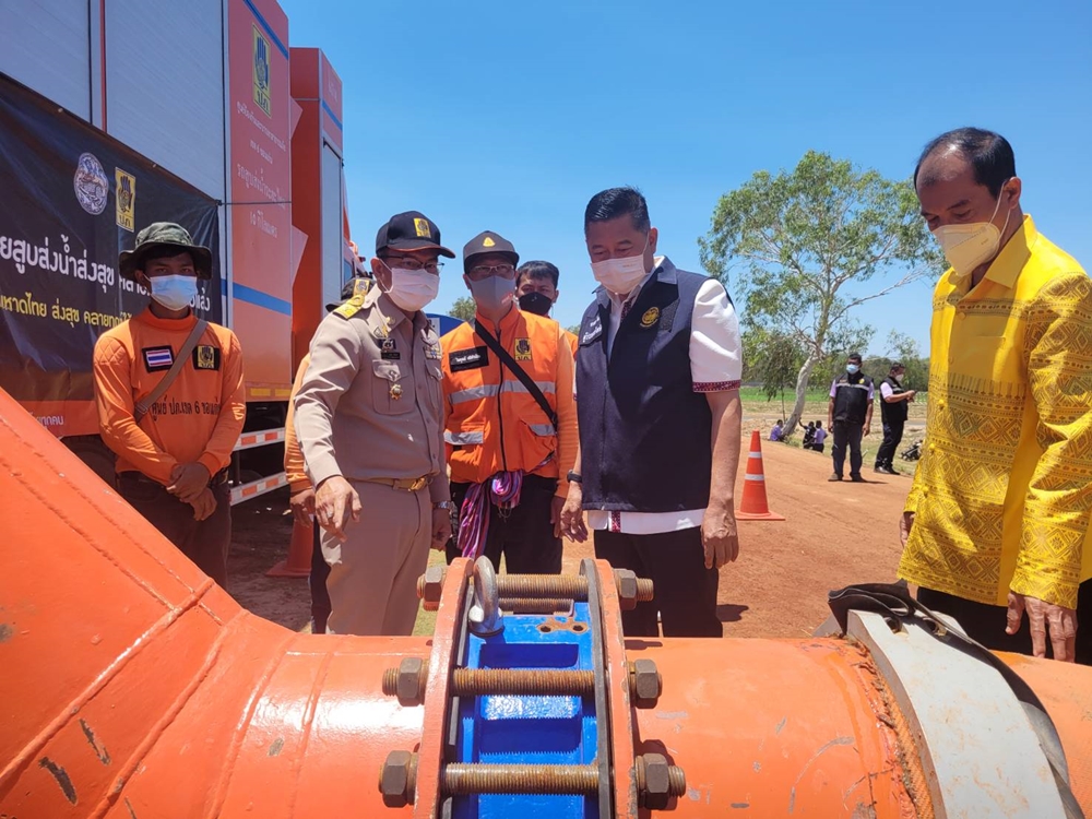 ผู้ว่าฯกาฬสินธุ์ นำทีมลุยแก้แล้ง "มหาดไทยสูบส่งน้ำส่งสุข คลายทุกข์ คลายแล้ง"