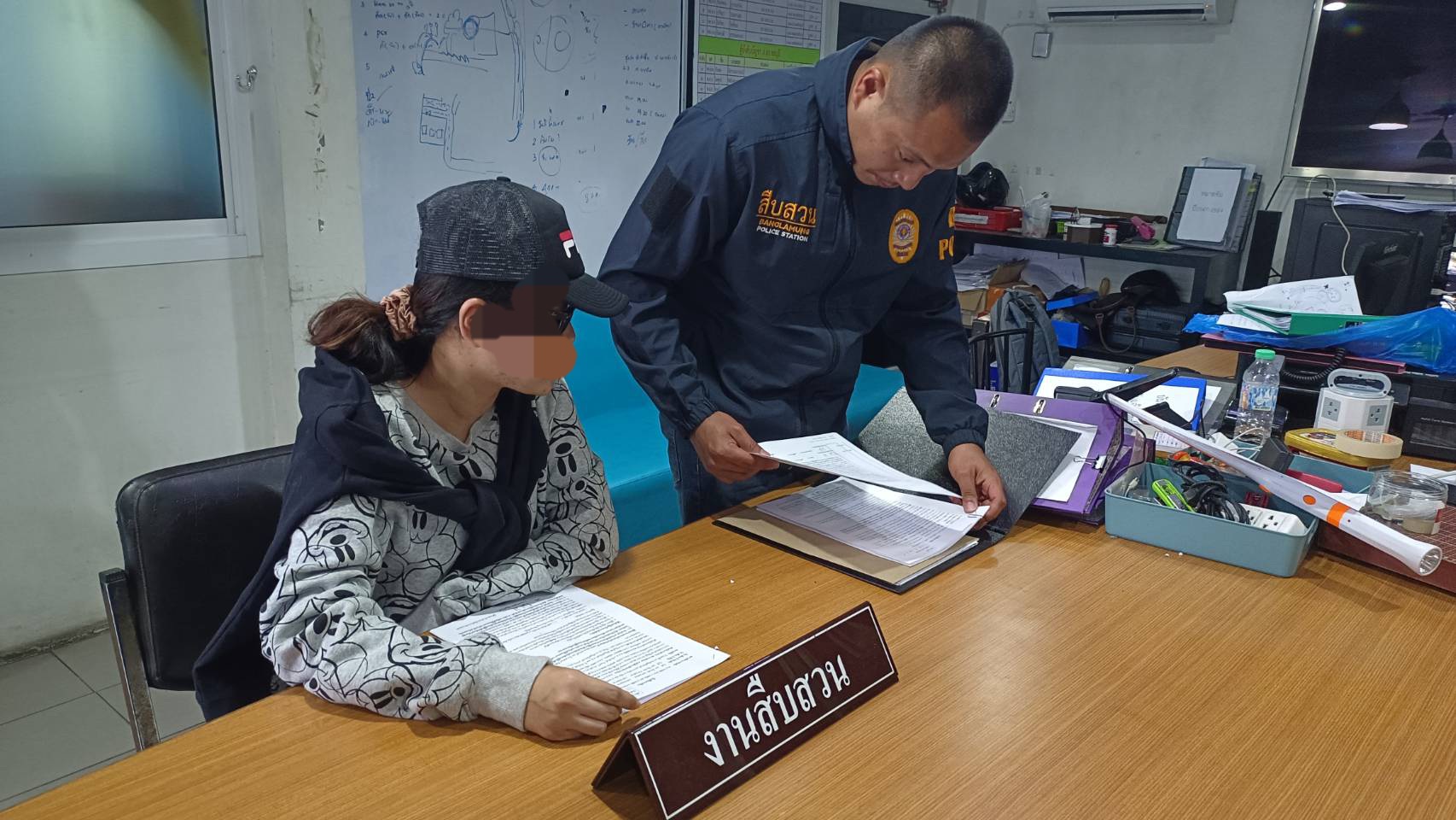 สาวไทยยอมรับสารภาพ ขโมยบัตรหนุ่มชาวจีนรูดซื้อทอง-กดเงินสด