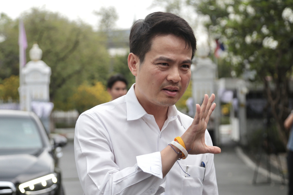 “ภราดร” พบนายกฯ คาด สัปดาห์หน้า ครม. มีมติโครงการ “ไทยช่วยไทย” บางอย่างออกมา ระบุ ครอบคลุมปชช.กว่า 30 ล้านคน 