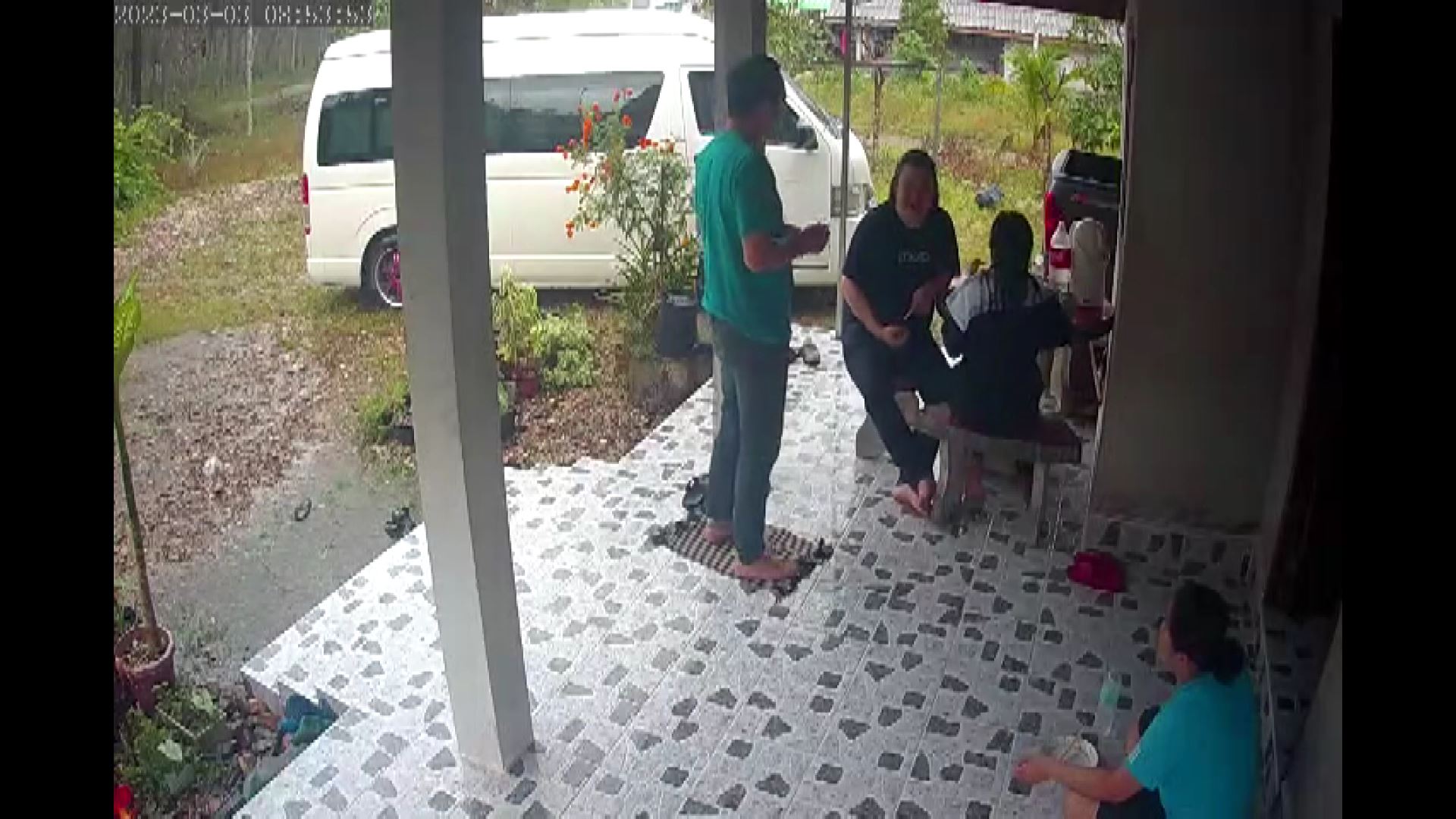 หายปริศนา 5 คน ยังไม่คืบ “บิ๊กโจ๊ก”เร่งจี้คดี เปิดภาพวงจรปิด “แบงค์” หน้าบ้านอุษาก่อนถูกถอดปลั๊กกล้อง