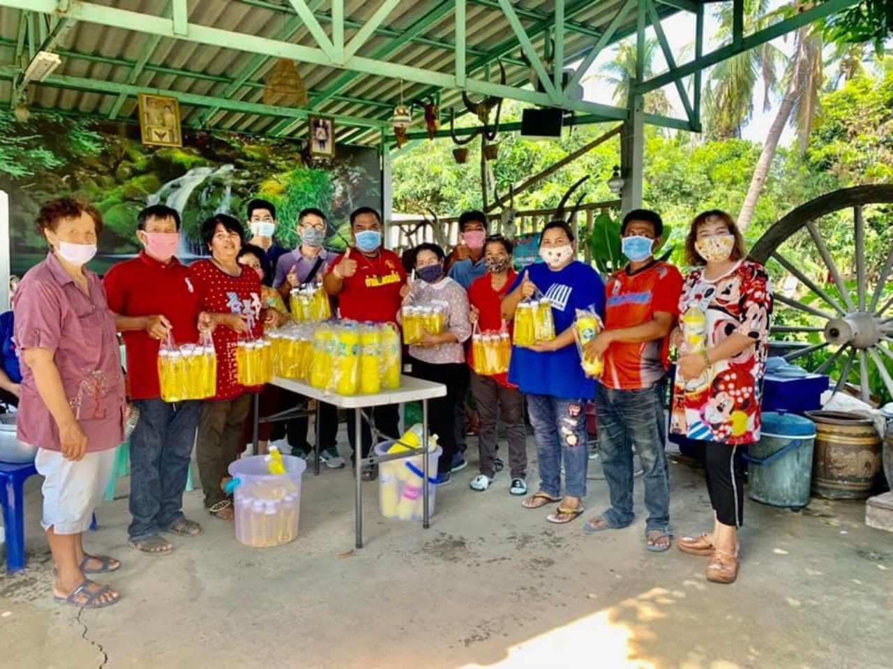 กำนันแหนบทองคำ พาลูกบ้านอบรมโครงการสร้างสัมมาชีพชุมชนตามหลักปรัชญาของเศรษฐกิจพอเพียง