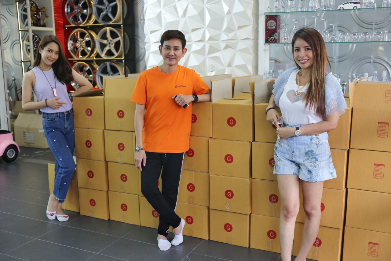 ร่วมด้วยช่วยกัน! “จั๊กจั่น-เอ ไชยา” ผุดไอเดีย Sharing Box ช่วยคนเบื้องหลังกองถ่าย จากพิษโควิด-19