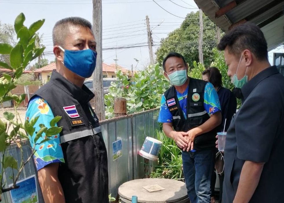 "องค์การบริหารส่วนตำบลพุคา"ทำพิธีมอบเมล็ดพันธุ์ผักให้เกษตรกร  ตามโครงการ"บ้านนี้มีรักปลูกผักกินเอง" 
