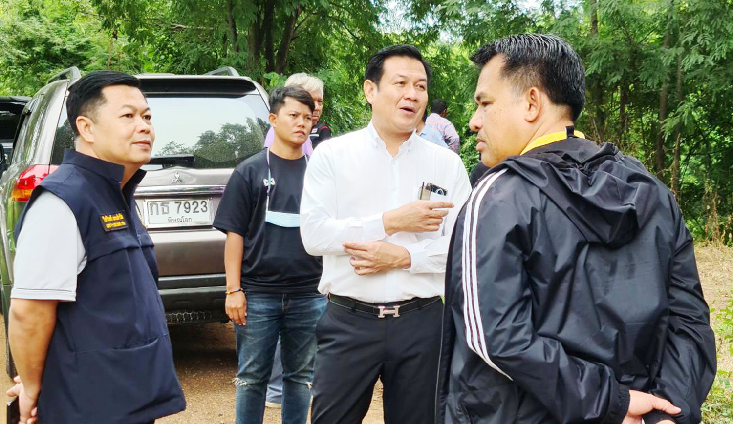 สส.พปชร.ประสาน ผช.รมต.เกษตรจับมือชลประทานพิจิตรลงพื้นที่ช่วยชาวบ้าน