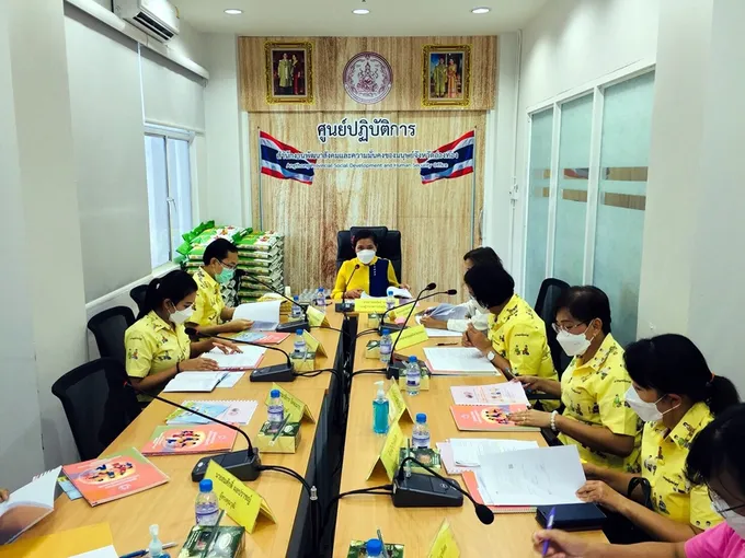 พม.อ่างทอง ประชุมคณะอนุฯ อนุมัติงบ 2.27 แสนบาท ช่วยเหลือเด็กและครอบครัว 14 ครอบครัว
