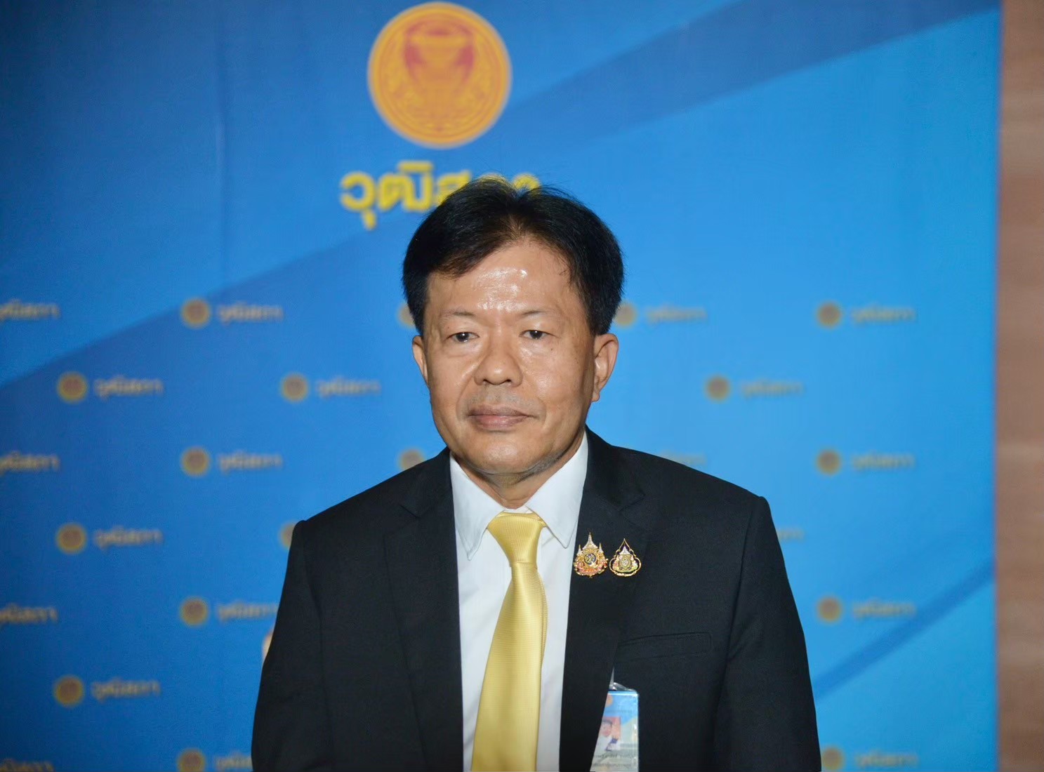“เลขาฯสภาฯ” เผย “บิ๊กป้อม” แจ้งไม่รับเงินเดือนตั้งแต่วันนี้เป็นต้นไป พร้อมส่งคืนเงินทั้งหมดตั้งแต่เป็นสส. 