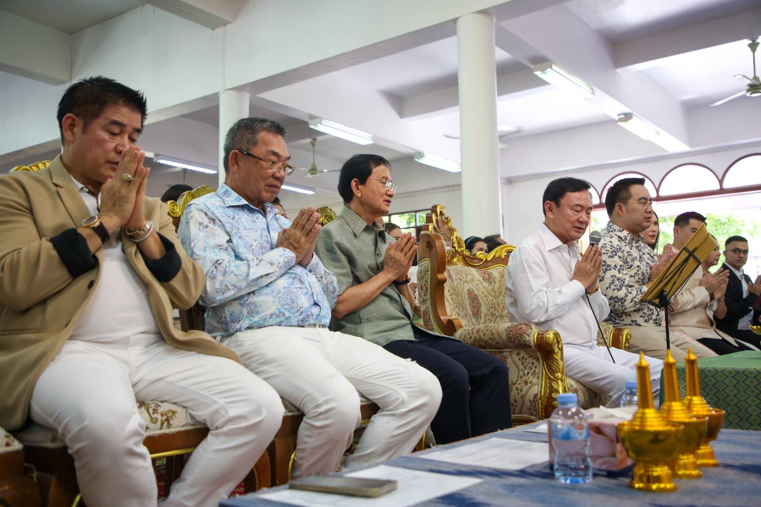 "ธรรมนัส" ดอดร่วมงานกฐิน "ทักษิณ"ไร้นัยยะทางการเมือง ยันผูกพันธ์มาตั้งแต่ "ไทยรักไทย" 