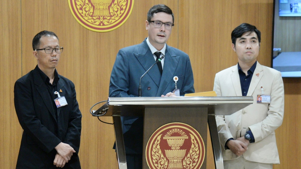 กมธ.กฎหมาย แฉขบวนการ “พ่อทิพย์” ทะลุ 1,500 ราย จี้รัฐเร่งจัดการ อย่าดังแต่ท่อ ล้อไม่หมุน